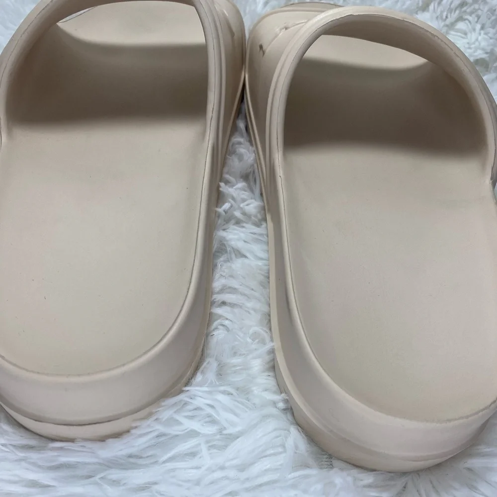 Coach elegant cream